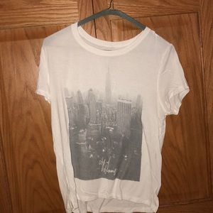 AEO soft and sexy T “city of dreams” in white